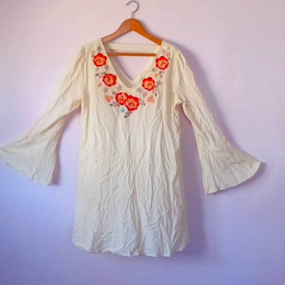 Mini dress embroidered